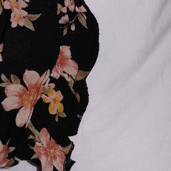 American Eagle Shorts - Picture 3 of 3